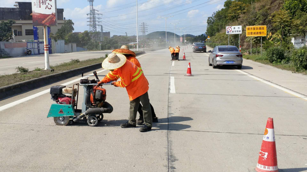 公路信息kp010-防控不减  复工不等——江门市开平公路事务中心推进疫情防控和安全复产“两促进” (3).jpg