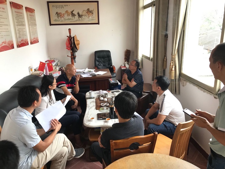 走访棠下五洞村委员会，与五洞村党总支成员开展座谈会，面对面交流党建工作情况，探讨牛肉节技能竞赛项目.jpg